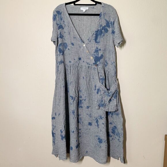 Luukaa Dresses & Skirts - Luukaa "Fire" Midi Dress US 8 Linen Tie Dye Blue Short Sleeve V-Neck Pocket